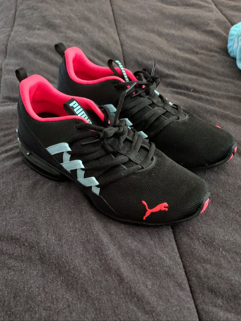 Puma Black Sneakers w/ Hot Pink Interior&Light Blue Accents. Womans Size 9